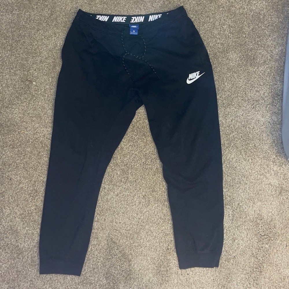 NIKE sweatpants tech